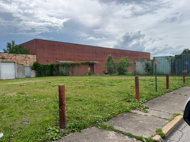 More Photos Of 1537-1545 Hansford St, Charleston Light Distribution For Lease