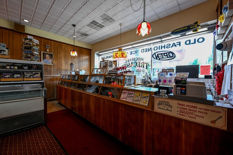 More Photos Of 780 W Market St, Akron Freestanding For Sale