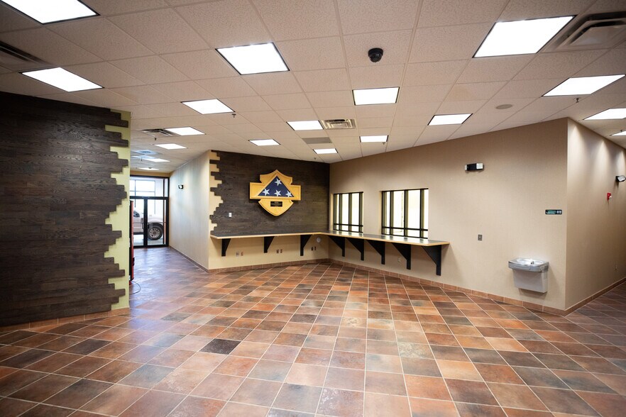 More Photos Of 5900 Mo-150 Hwy, Grandview Auto Dealership For Sale