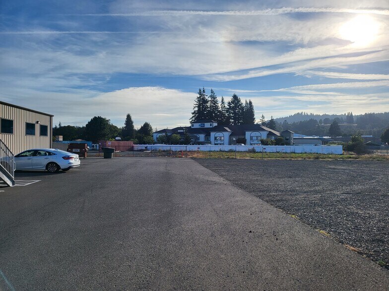 More Photos Of 1350 Atlantic Ave, Woodland Land For Lease