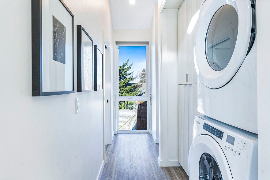 More Photos Of 5880 N Greeley Ave, Portland Apartments For Sale