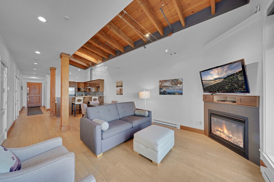 More Photos Of 118 Rainbow Rd, Salt Spring Island Land For Sale