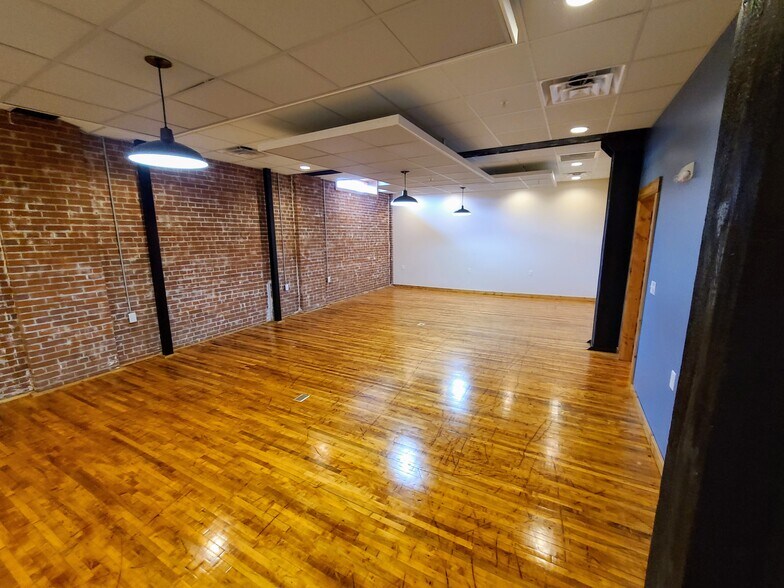 More Photos Of 1216 Smith St, Charleston Apartments For Lease