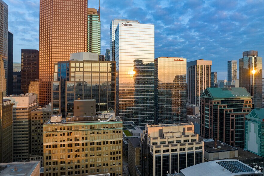 Primary Photo Of 22 Adelaide St W, Toronto Office For Lease