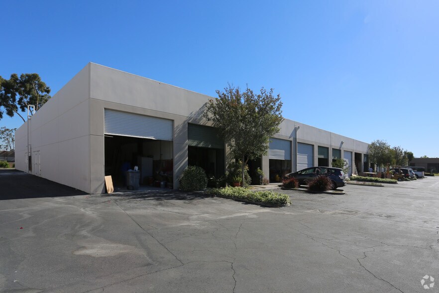 More Photos Of 23291 Peralta Dr, Laguna Hills Warehouse For Lease