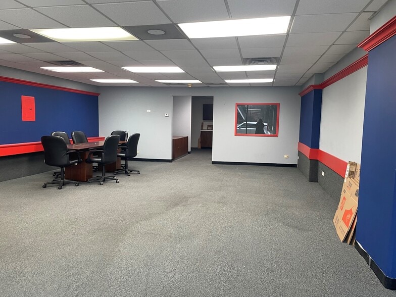 More Photos Of 7234 W North Ave, Elmwood Park Office Residential For Sale