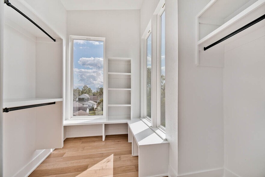 More Photos Of 204 9th St, Bentonville Apartments For Sale