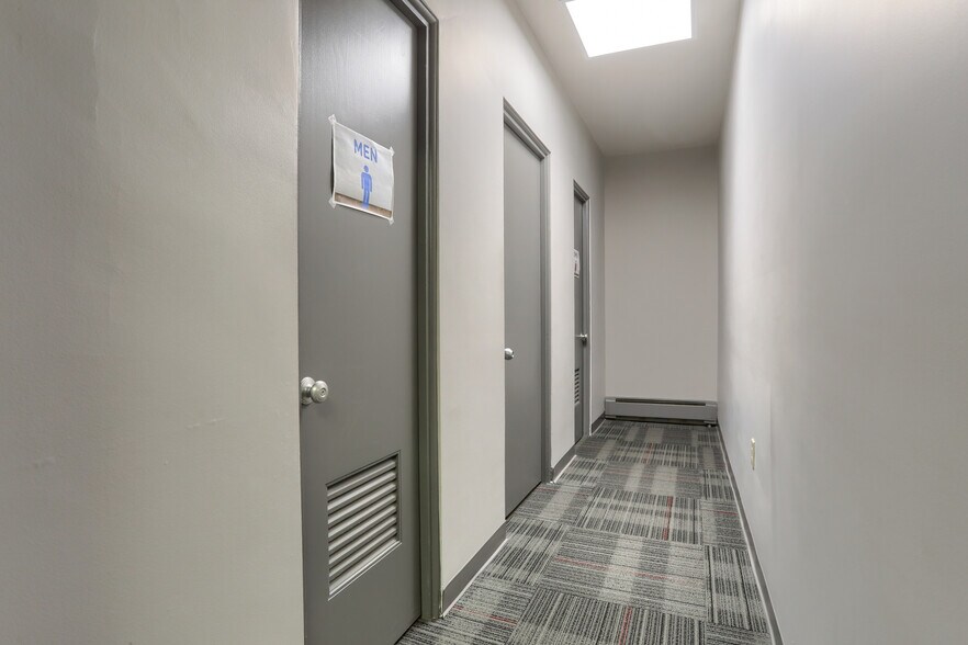 More Photos Of 44 N 8th St, Lebanon Office For Sale