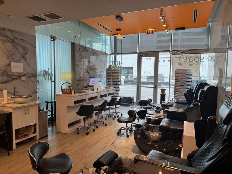 More Photos Of 1212 S Michigan Ave, Chicago Apartments For Lease