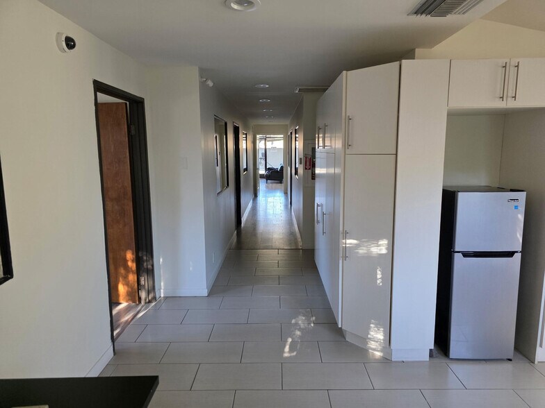 More Photos Of 11100 Sheldon St, Sun Valley Office Residential For Sale