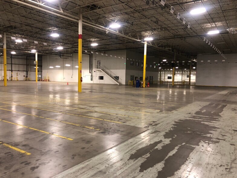 More Photos Of 2000 Cane Creek Pky, Ringgold Manufacturing For Sale