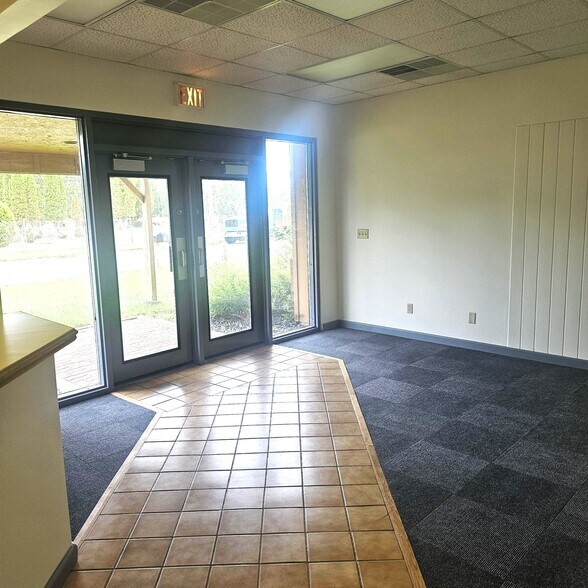 More Photos Of 701 Washington St, Rhinelander Office For Sale