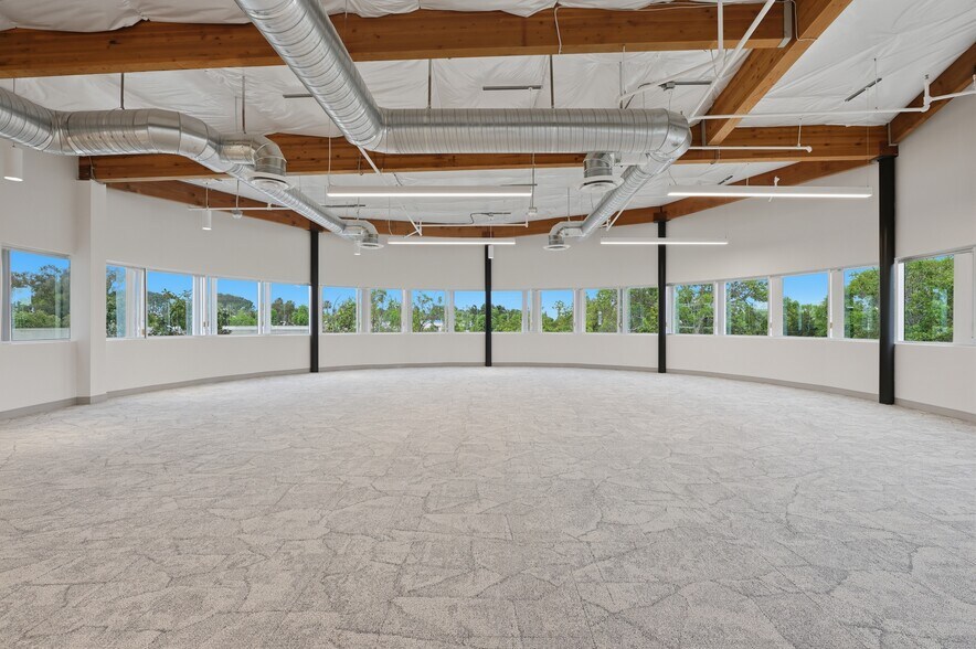 More Photos Of 2231 Rutherford Rd, Carlsbad Office For Lease