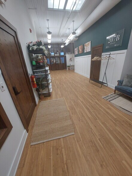 More Photos Of 207-211 E Main St, Watertown Office For Lease
