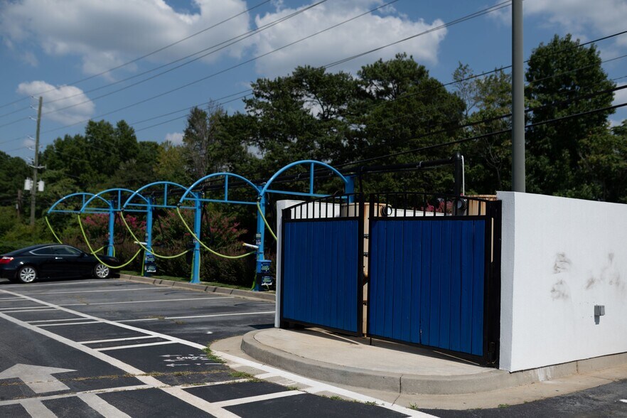 More Photos Of 590 Highway 155 S, McDonough Carwash For Sale