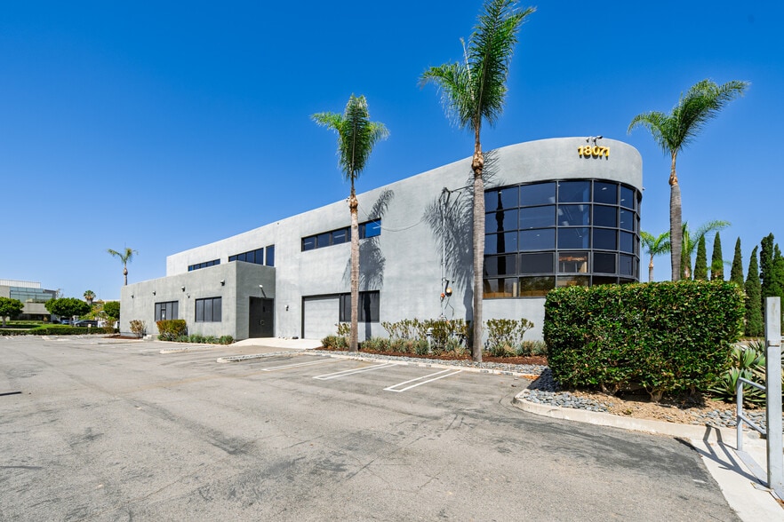 More Photos Of 18071 Fitch, Irvine Showroom For Sale