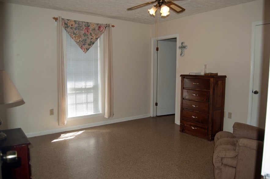 More Photos Of 4043 County Road 110, Shubuta Assisted Living For Sale