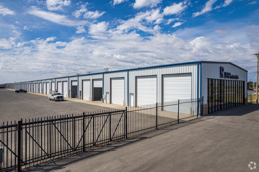 More Photos Of 1110 S FM 1788, Midland Warehouse For Lease