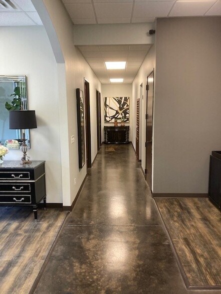 More Photos Of 1241 W Green Oaks Blvd, Arlington Coworking Space