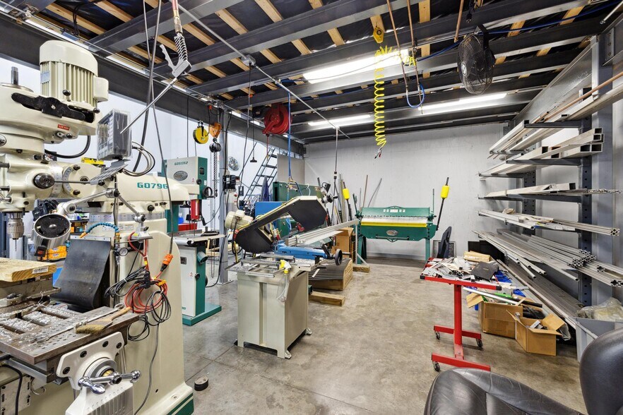 More Photos Of 3700-3718 SW 30th Ave, Fort Lauderdale Warehouse For Sale