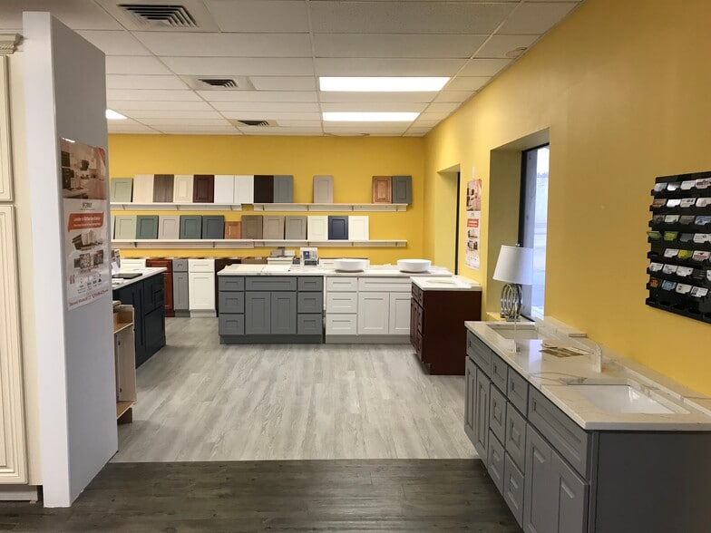 More Photos Of 1702 S Madison St, Whiteville Freestanding For Sale