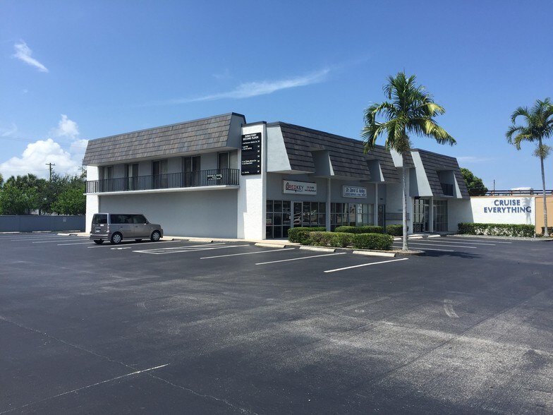 More Photos Of 1950 Courtney Dr, Fort Myers Office For Lease