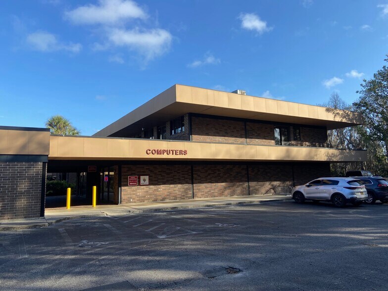 More Photos Of 3501 SW 2nd Ave, Gainesville Restaurant For Lease