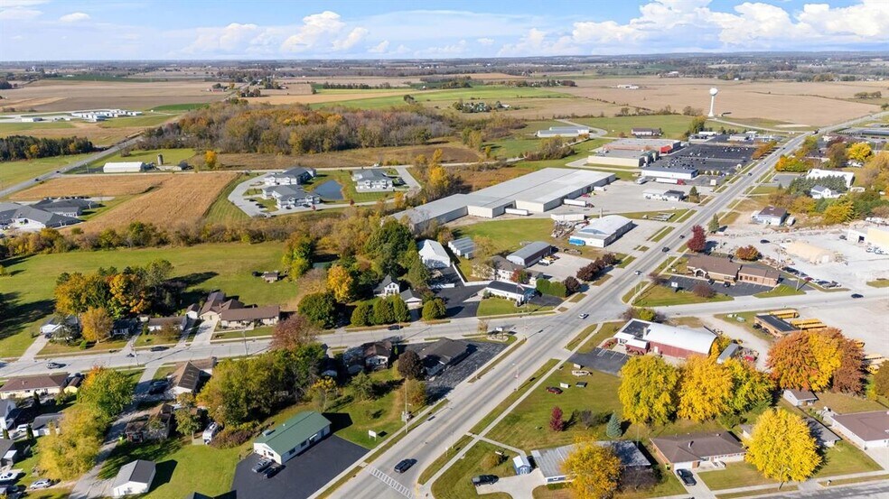 More Photos Of 2131 Calumet Dr, New Holstein Medical For Lease