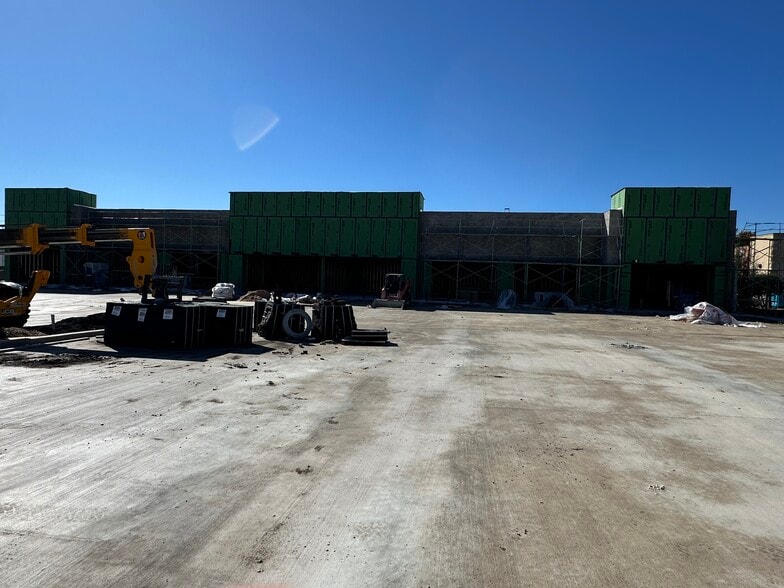 More Photos Of 1050 Bunton Creek Rd, Kyle Storefront Retail Office For Lease