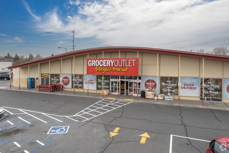 More Photos Of 2020 Oddie Blvd, Sparks Supermarket For Sale