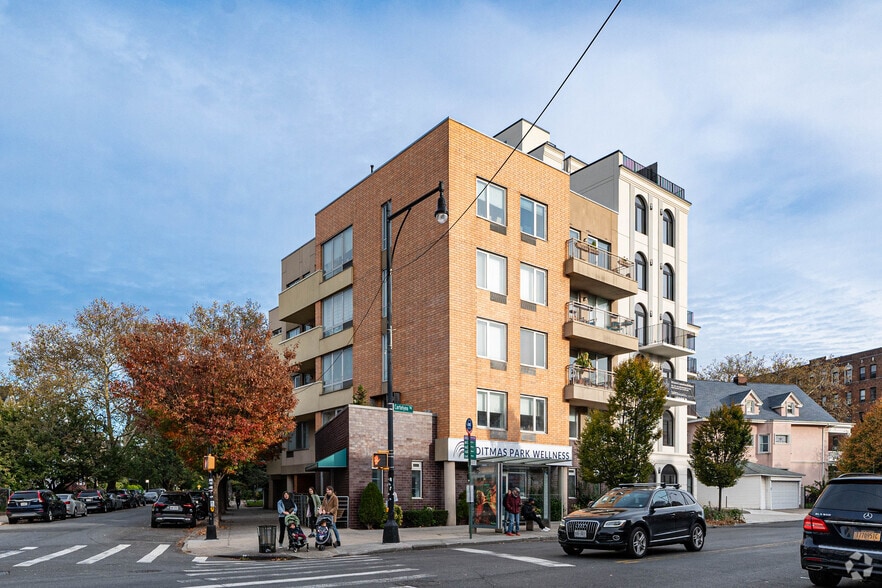 More Photos Of 1103 Cortelyou Rd, Brooklyn Multifamily For Sale