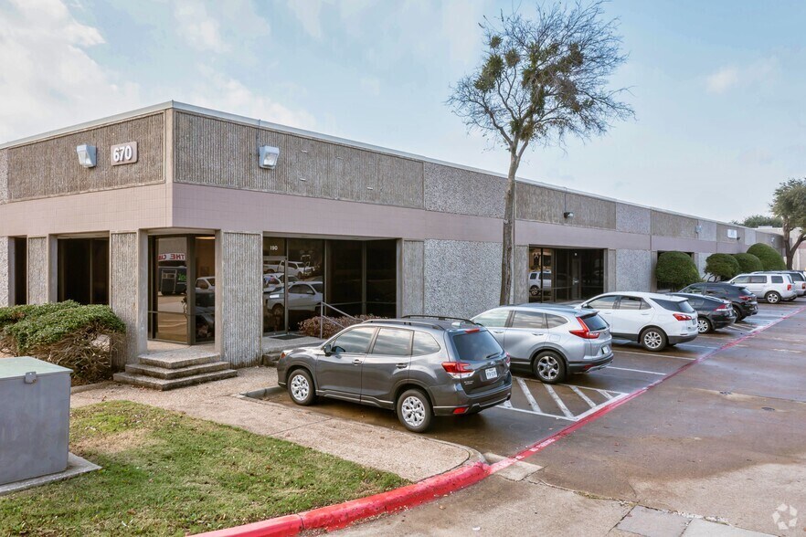 More Photos Of 640 International Pkwy, Richardson Unknown For Lease