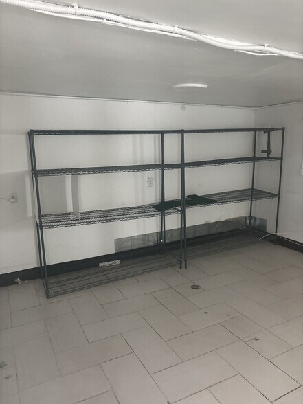 More Photos Of 2211 N Dixie Hwy, Lake Worth Freestanding For Lease