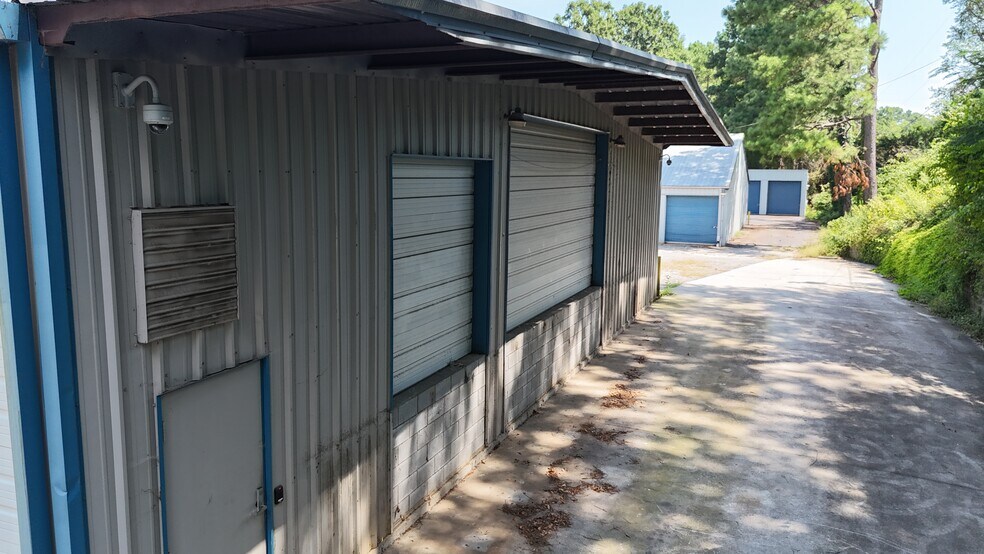 More Photos Of 4106 Liberty Hwy, Anderson Distribution For Lease