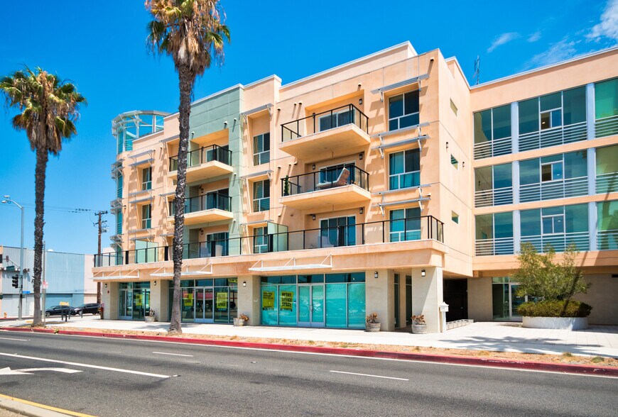 More Photos Of 1598 Long Beach Blvd, Long Beach Storefront Retail Office For Sale