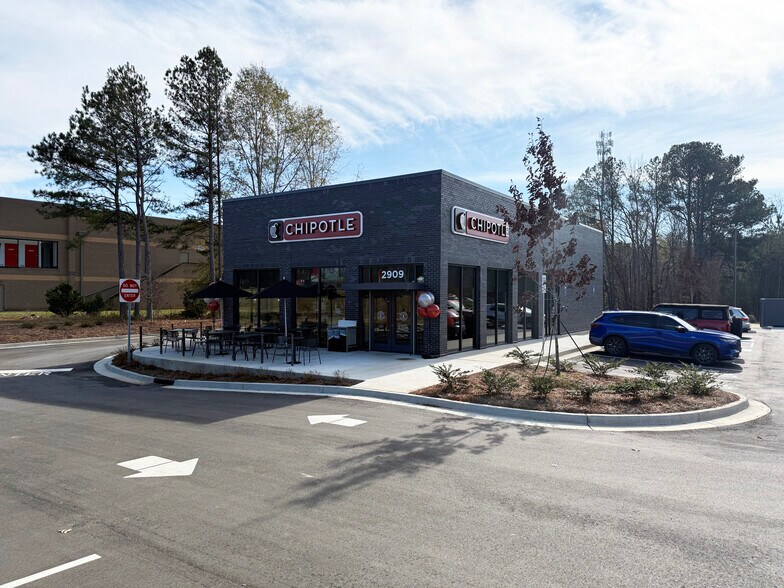 Primary Photo Of 2909 GA-34, Newnan General Retail For Sale