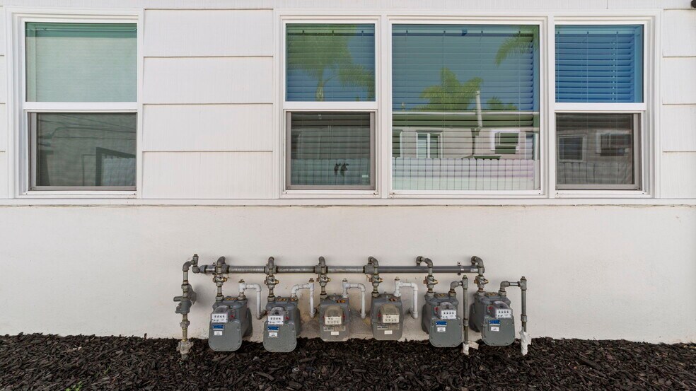 More Photos Of 4513-4523 Cleveland Ave, San Diego Apartments For Sale