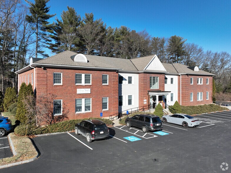 Primary Photo Of 68 Tadmuck Rd, Westford Coworking Space