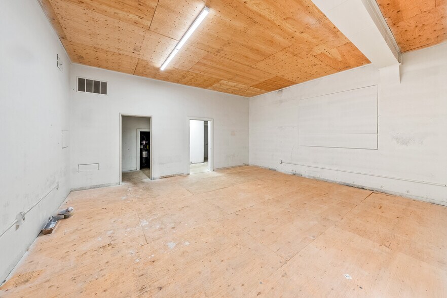 More Photos Of 619 S Fir St, Medford Refrigeration Cold Storage For Sale