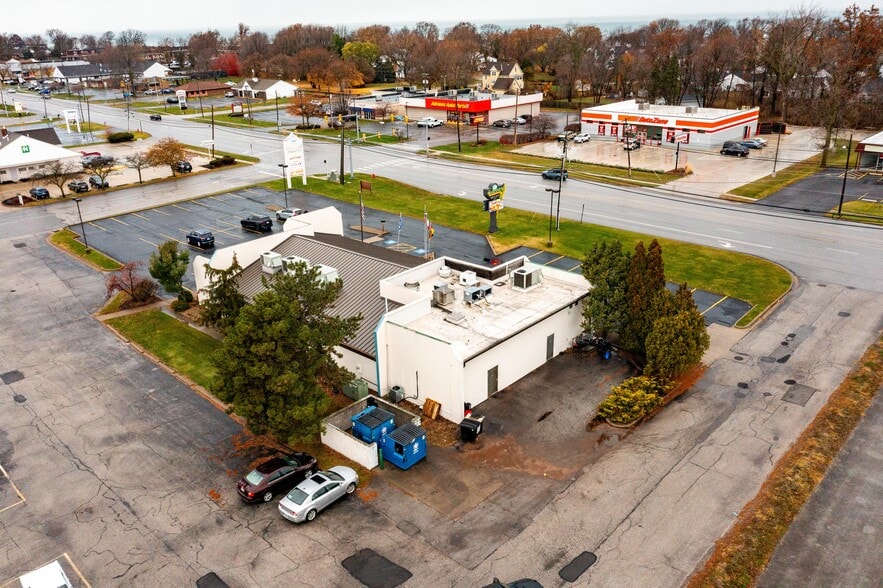 More Photos Of 4415 Liberty Ave, Vermilion General Retail For Sale