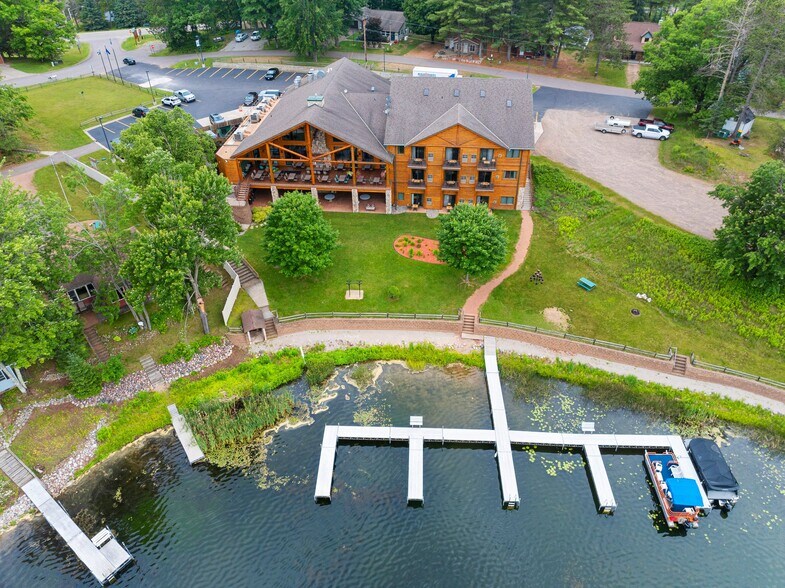 More Photos Of 18398 Waubee Park Ln, Lakewood Hotel For Sale