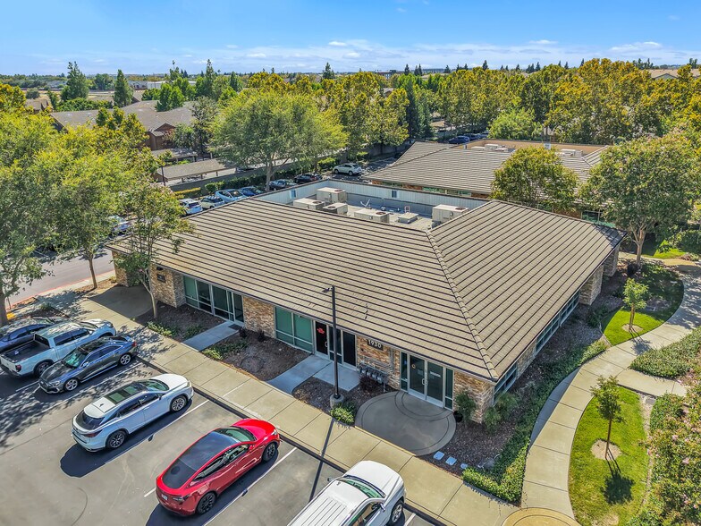 More Photos Of 1930 Del Paso Rd, Sacramento Medical For Sale