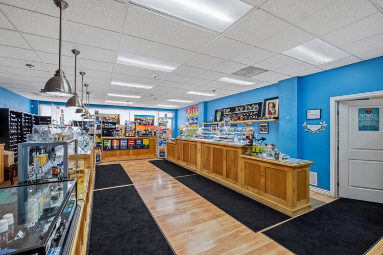 More Photos Of , Bend General Retail For Sale