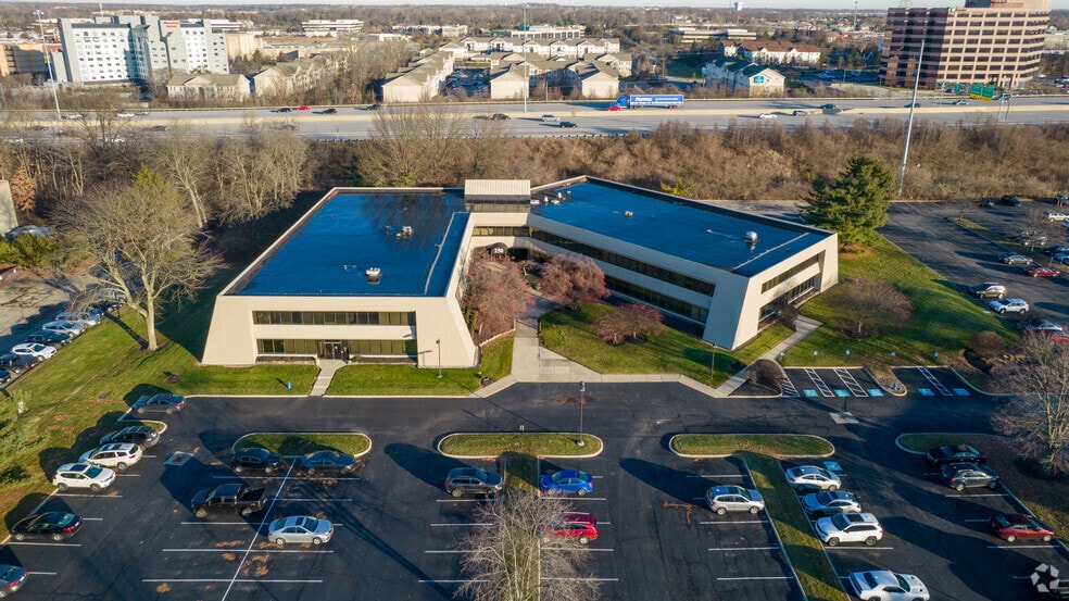 More Photos Of 250 E Wilson Bridge Rd, Worthington Office For Sale