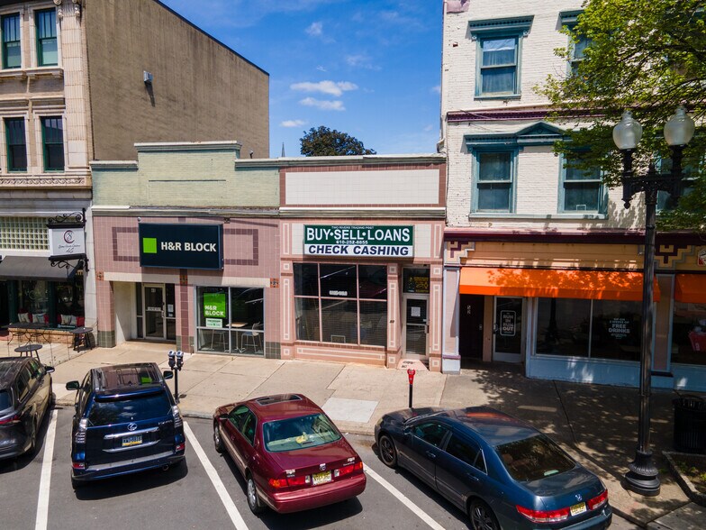 More Photos Of 50 Centre Sq, Easton Storefront Retail Residential For Sale