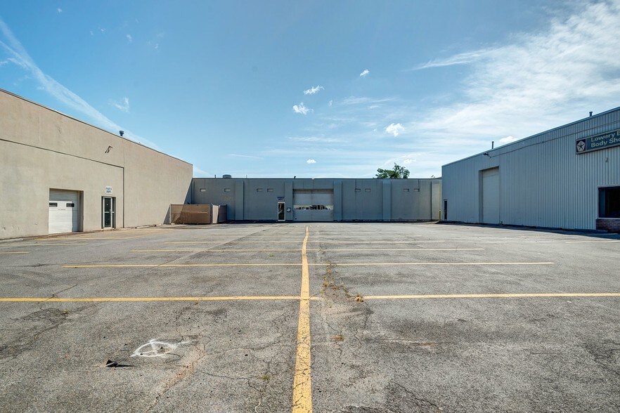 More Photos Of 647 W Genesee St, Syracuse Auto Dealership For Sale