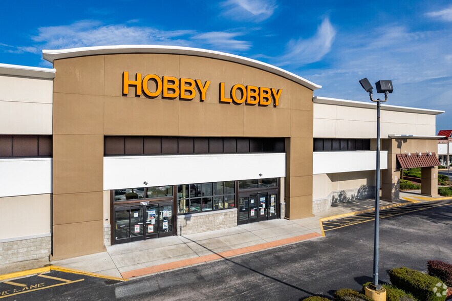 More Photos Of 7325-7407 Gall Blvd, Zephyrhills Unknown For Lease