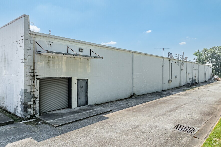 More Photos Of 3073-3187 Highway 431, Roanoke Unknown For Lease