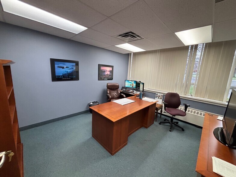 More Photos Of 1654 King St, Enfield Office For Lease