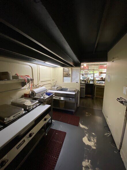 More Photos Of 1630 W Sunset Blvd, Los Angeles Unknown For Lease